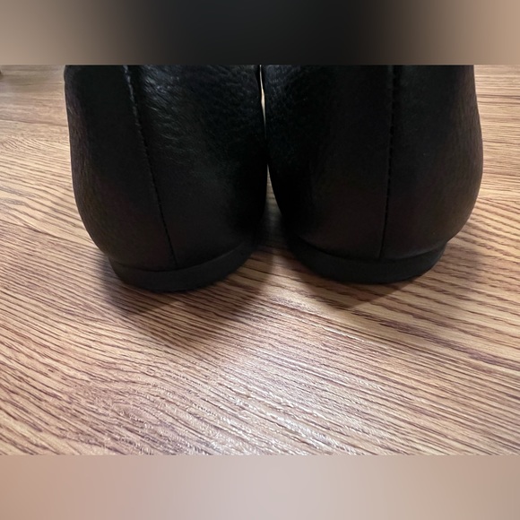 Tory Burch Flats - size 6 - Picture 6 of 6